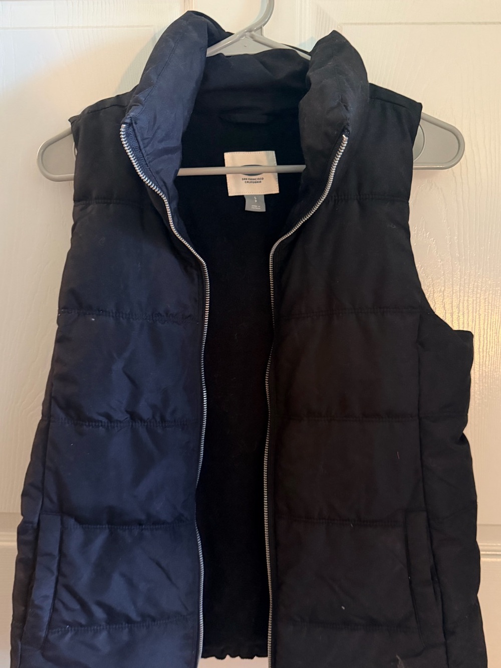 Old Navy Black Quilted Puffer Vest - Women's